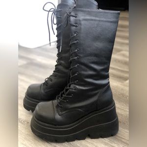 DEMONIA SHAKER-72 in BLACK